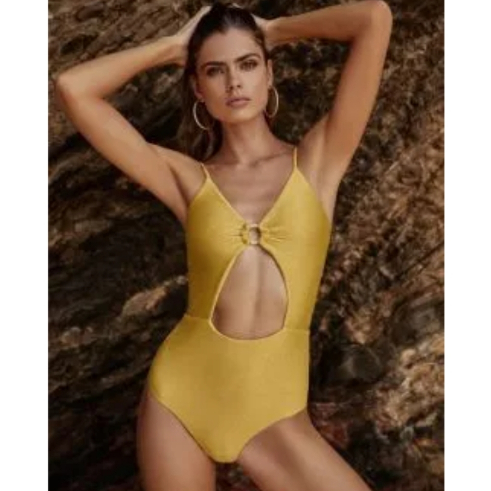 PQ Swim Gold Coast Maisie Ring One Piece Swimsuit Size M